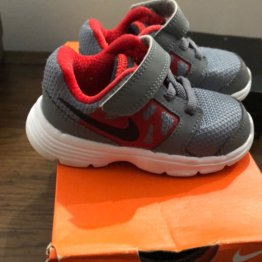 Shoes - Picture 2 of 4